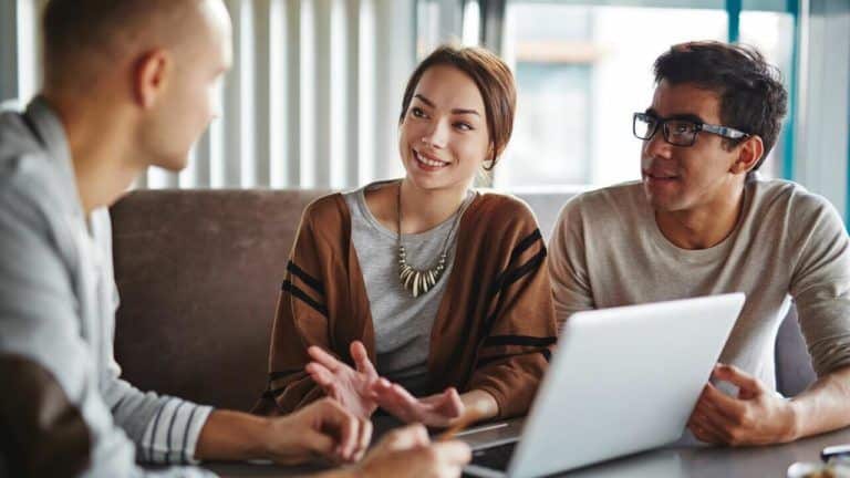 8 Ways a Franchise Consultant Can Help Your Business