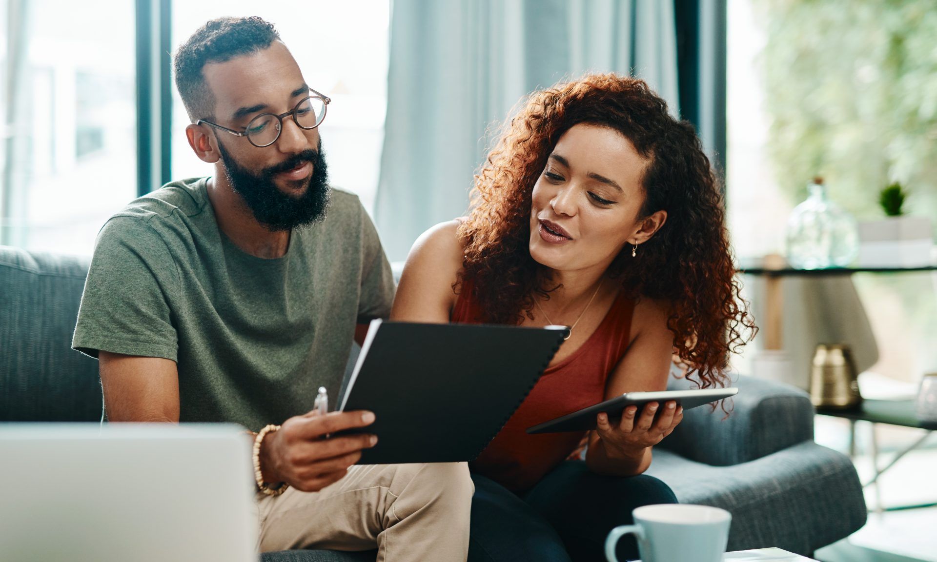 Advantages And Disadvantages Of Franchising Your Business - Fms Franchise Marketing Systems Gettyimages 1150533062 Investing In Bonds 1920X1152