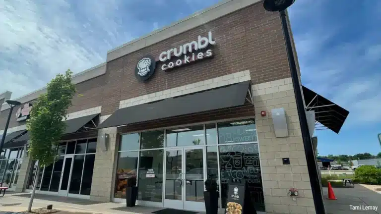 Crumbl Cookies Holland 062122